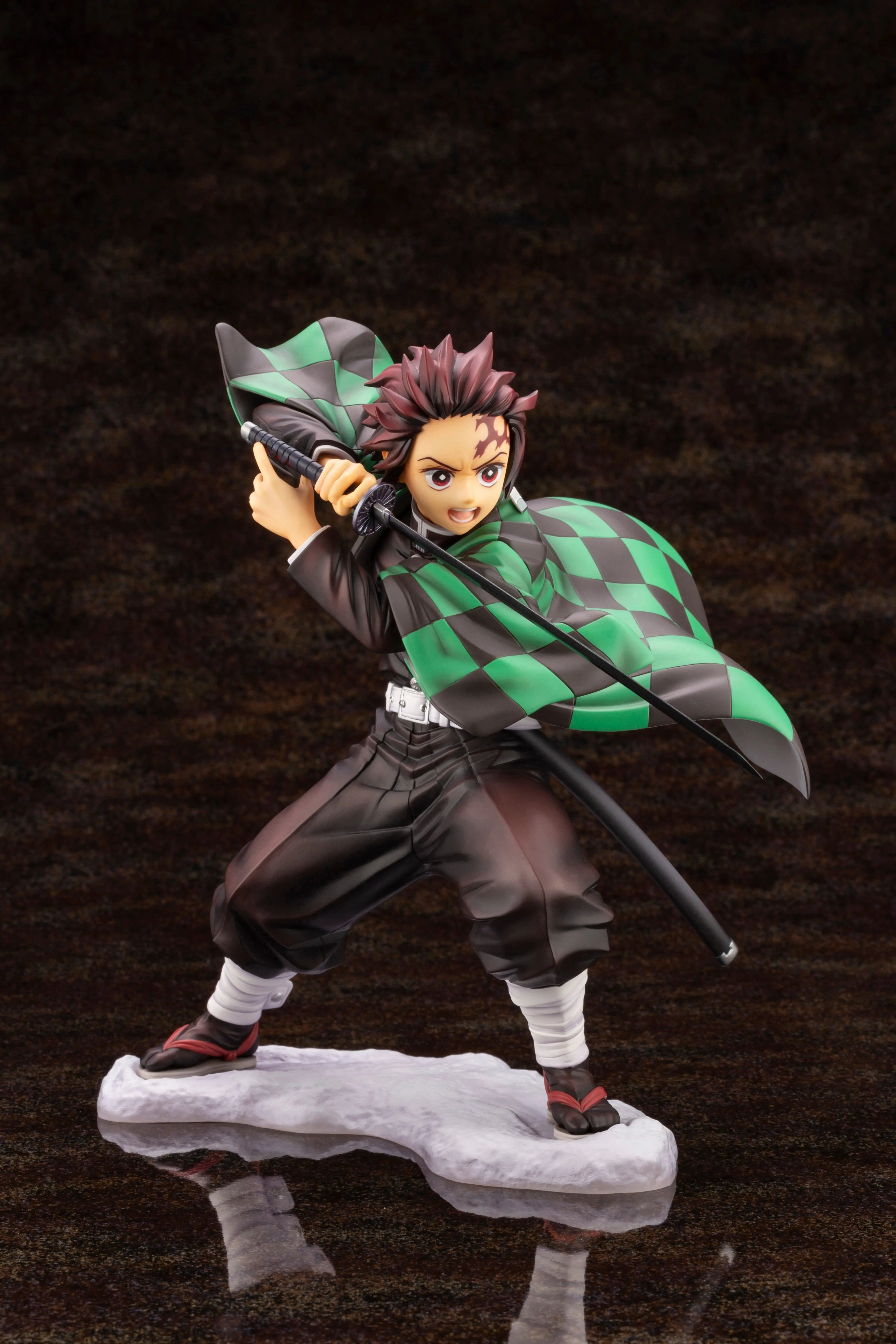 Preise Dämon Slayer Kamado Tanjirou Anime Figuur Desktop Sammlung Modell Ornamenten Modell Speelgoed