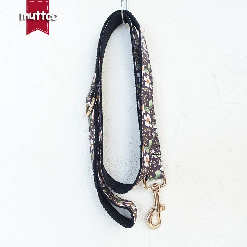 

MUTTCO/Розничная продажа; Модный упрямый ошейник для собак ручной работы с маленькими цветами; Поводок для собаки с хризантемами; 5 размеров; ...
