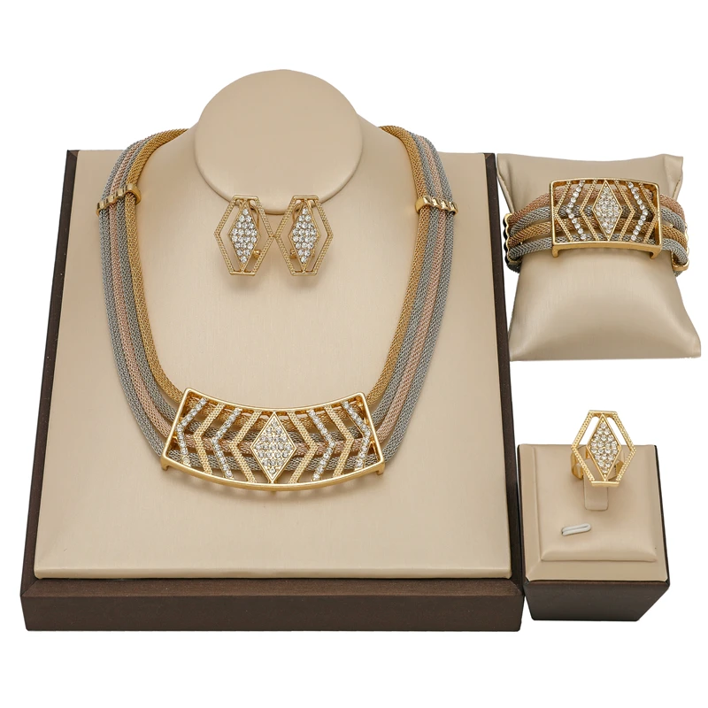 

2021 nigerian wedding woman accessories jewelry set fashion african beads jewelry set dubai gold bridal jewelry set Wholesale
