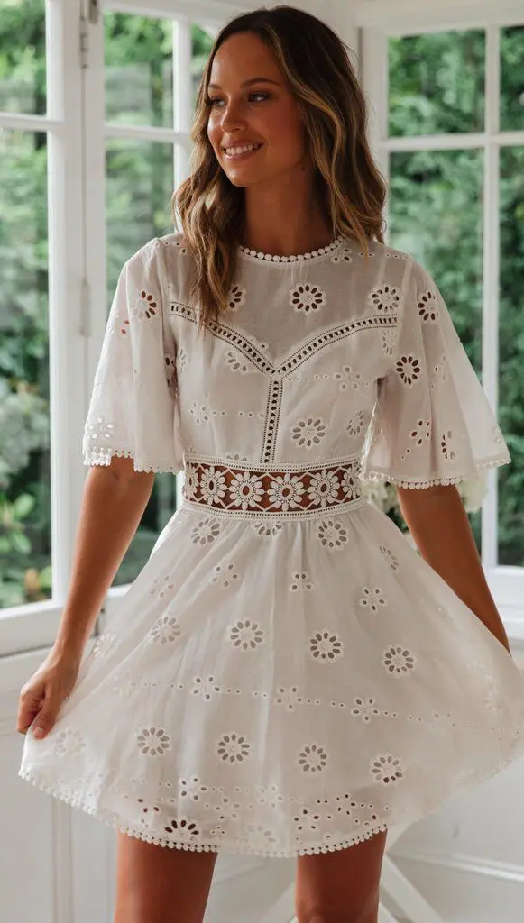 

Summer New Fashion White Lace Stitching Lotus Leaf Sleeve Hollow Open Back Mini Skirt Sexy Fashion Elegant All-match Dress FZ118
