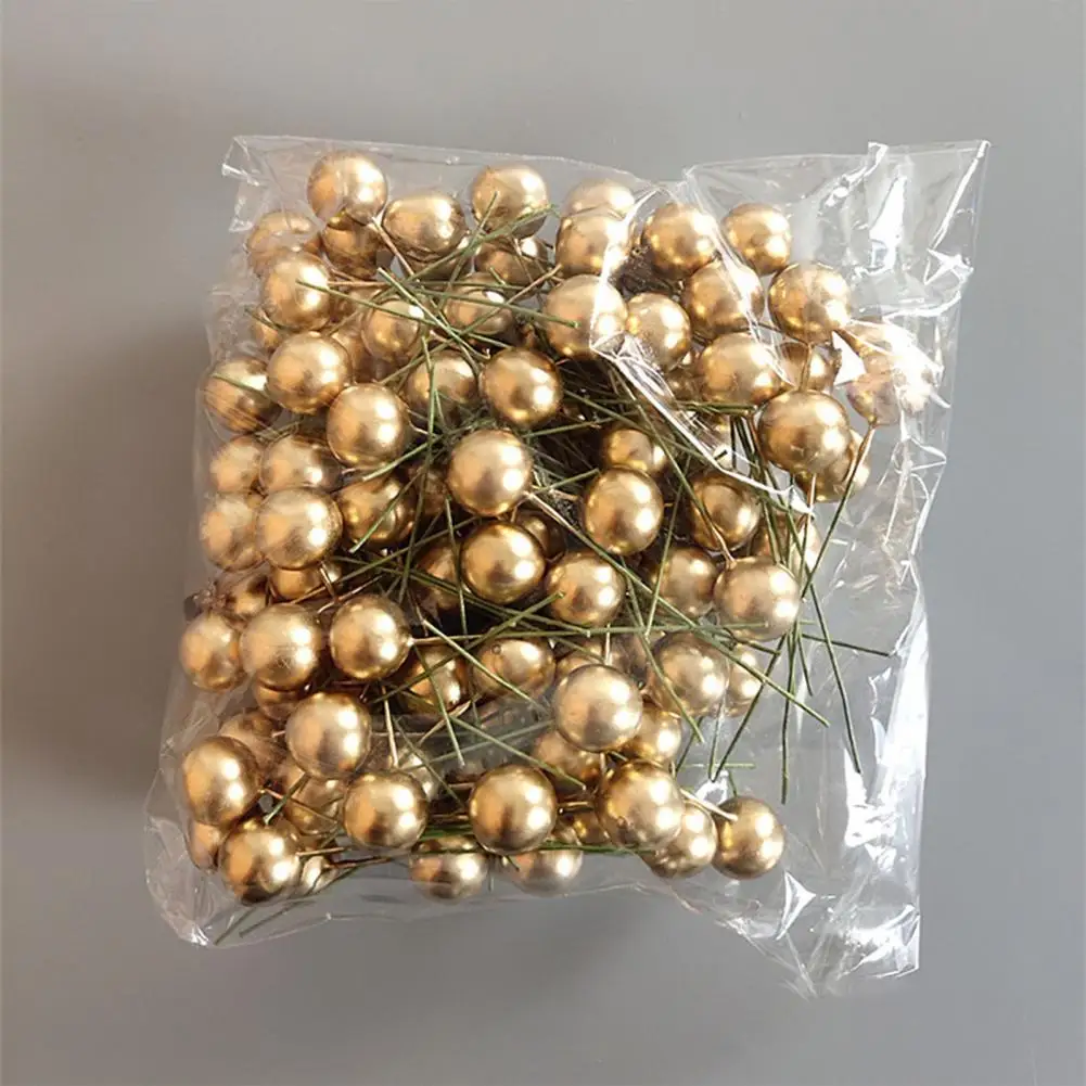 

100Pcs/Bag Useful Berry Ornament Trendy Lightweight All-match Artificial Red Berry Ornament Red Berry for Banquet