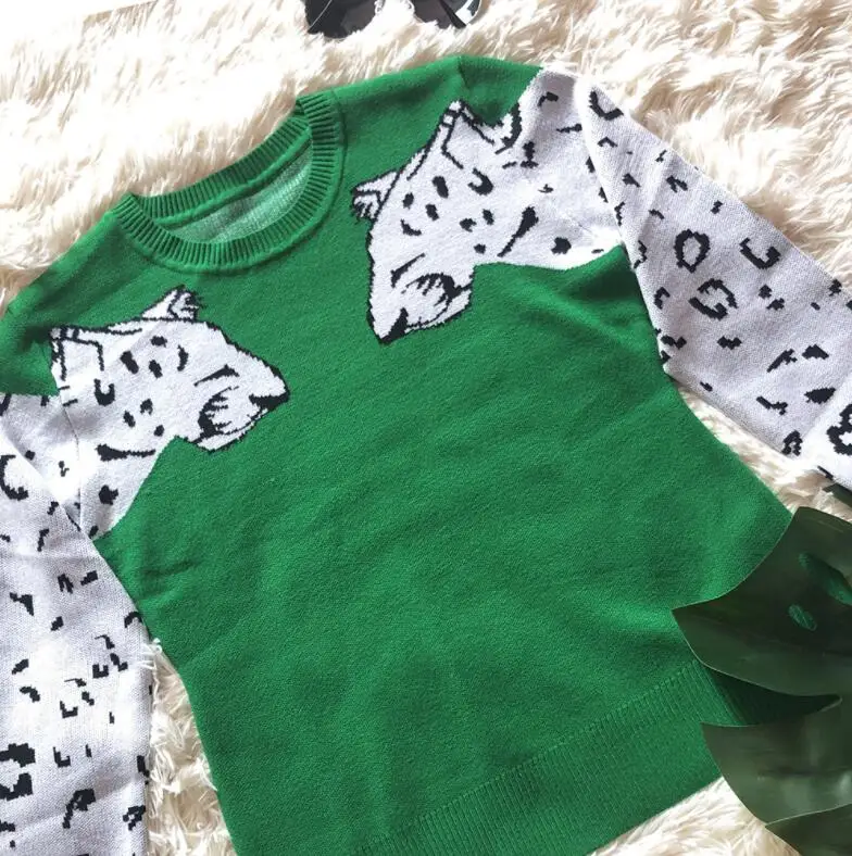 

Women pullover Sweater contrast color animal pattern long-sleeved top female knit sweater casual loose O-Neck lady sweater