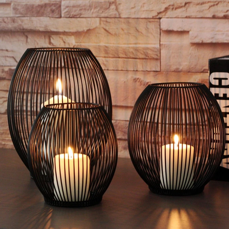 

Iron Lantern Candle Holder Metal Retro Iron Candle Holder Ornament Romantic Christmas Candle Holder Home Wedding Decoration