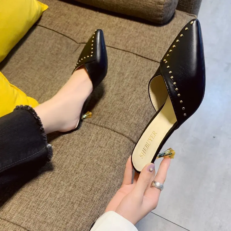 

Med Slippers Casual Shoes Woman 2021 Thin Heels Cover Toe Rivet Heeled Mules Luxury High Pointed Fashion Slides PU Scandals