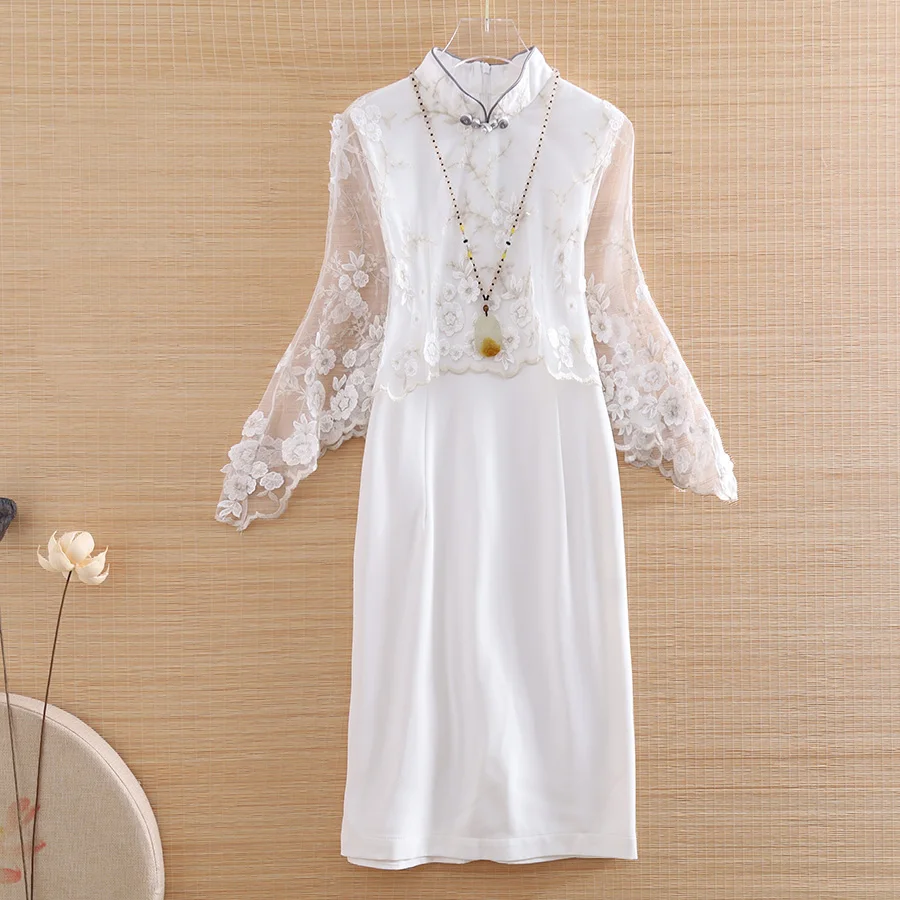 

Женское платье-Ципао в китайском стиле с вышивкой