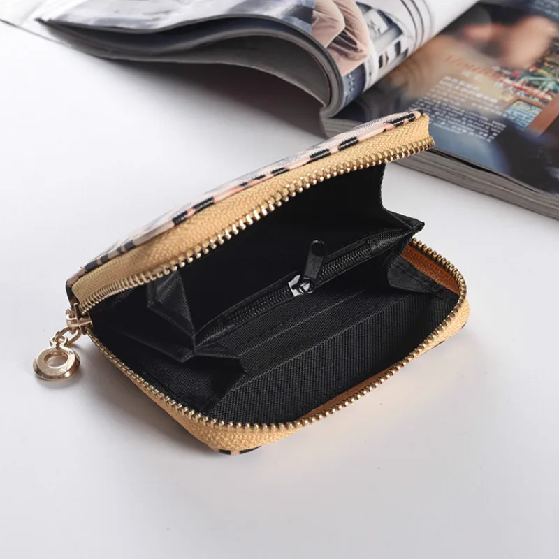 

2020 Fashion Long Zipper Women Wallets Bright Leather Black and White Wallet Wallet Prismatic Bag Flower Corner Clutch Bag Purse
