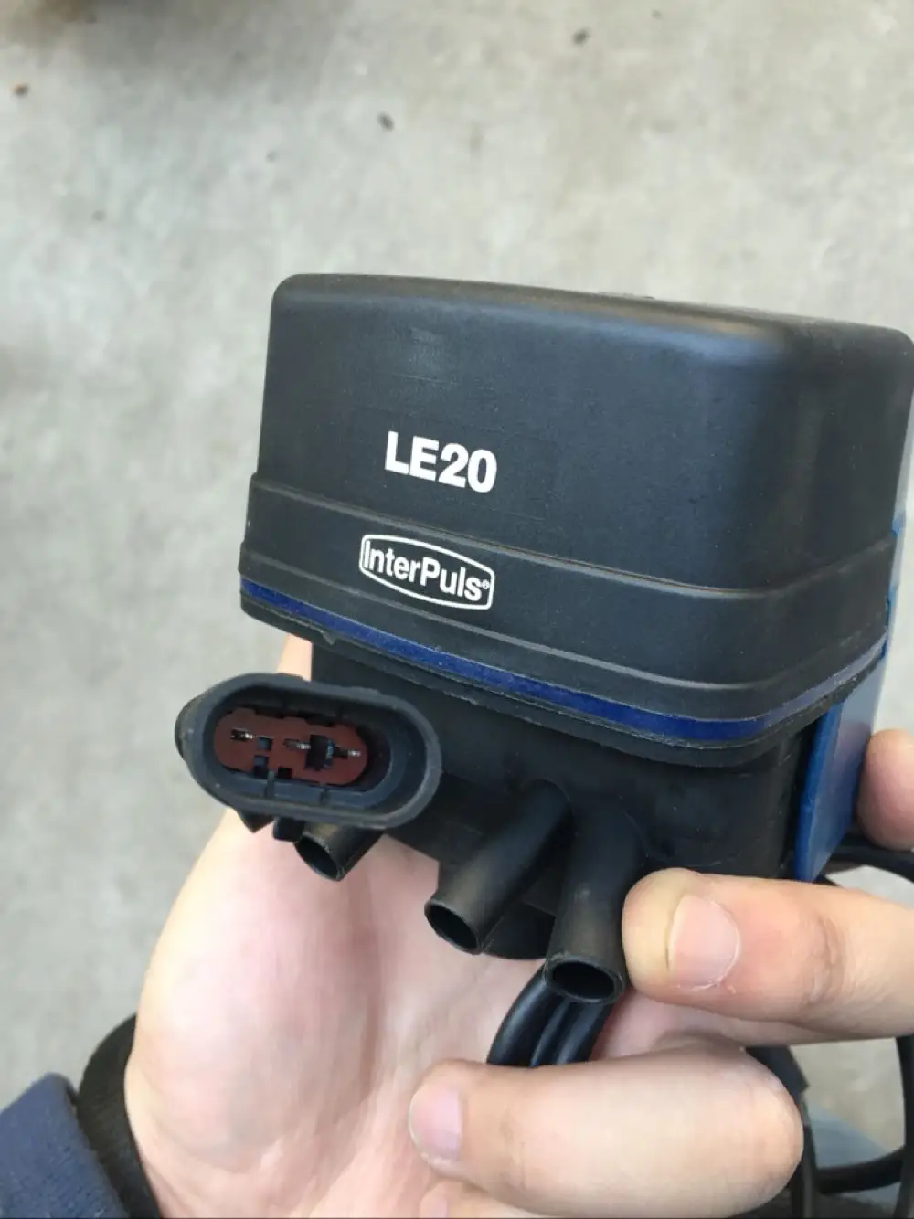 Электрический пульсатор LE20 для бычьего молочного кабинета 24 В постоянного тока 4