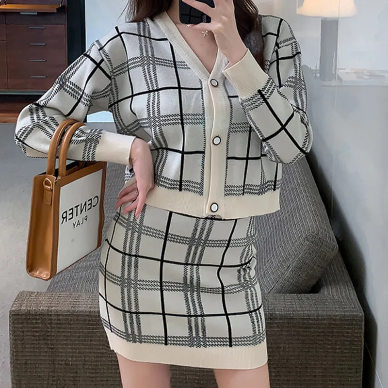

Korean Fashion Autumn New V-neck Plaid Short Knitted Sweater Cardigan Top + Bodycon Mini Skirts 2 Piece Sets Womens Outfits 2021