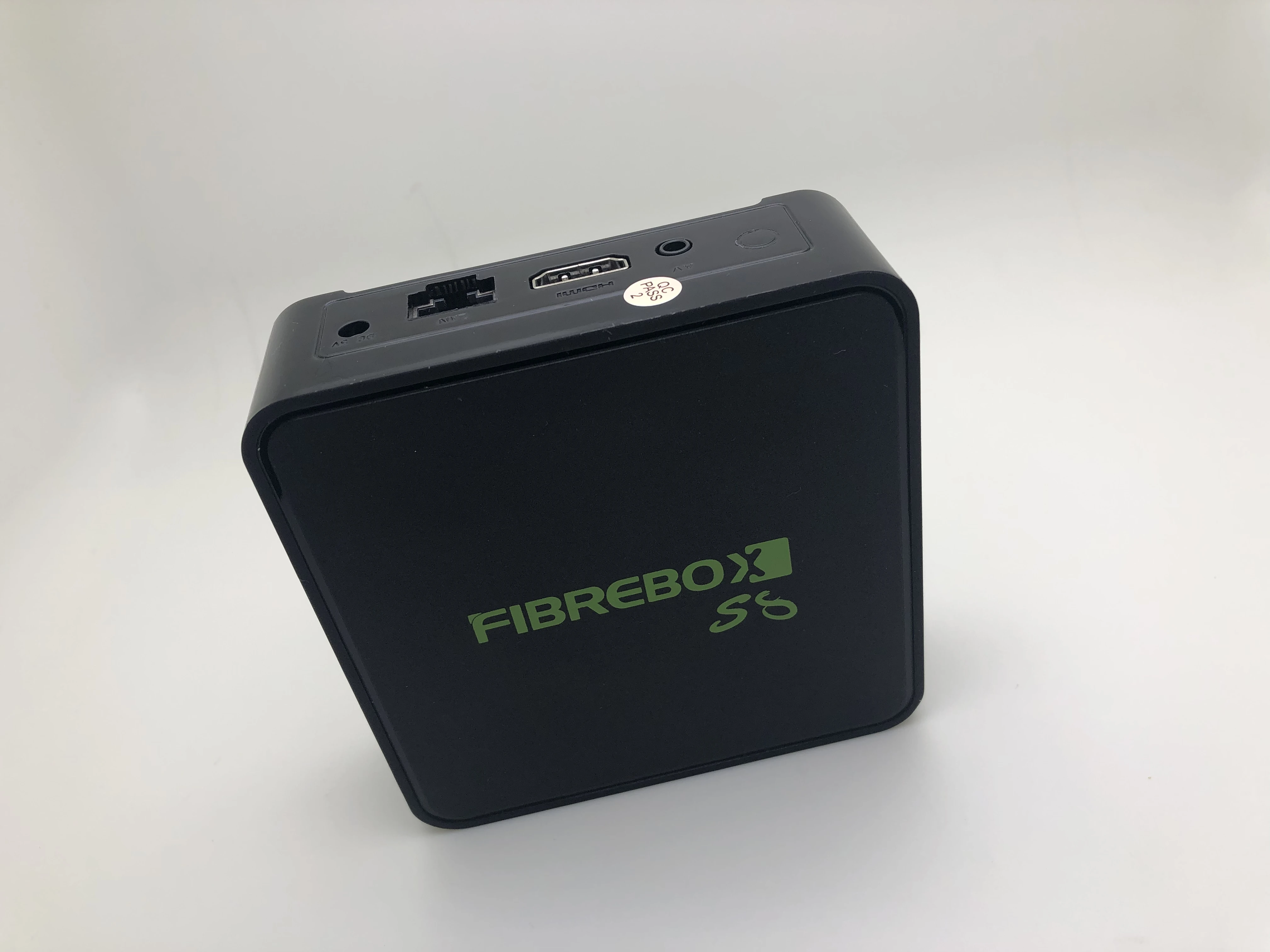 Быстрая доставка 2020 глобальная телевизионная коробка TV box S8 только для смартфона