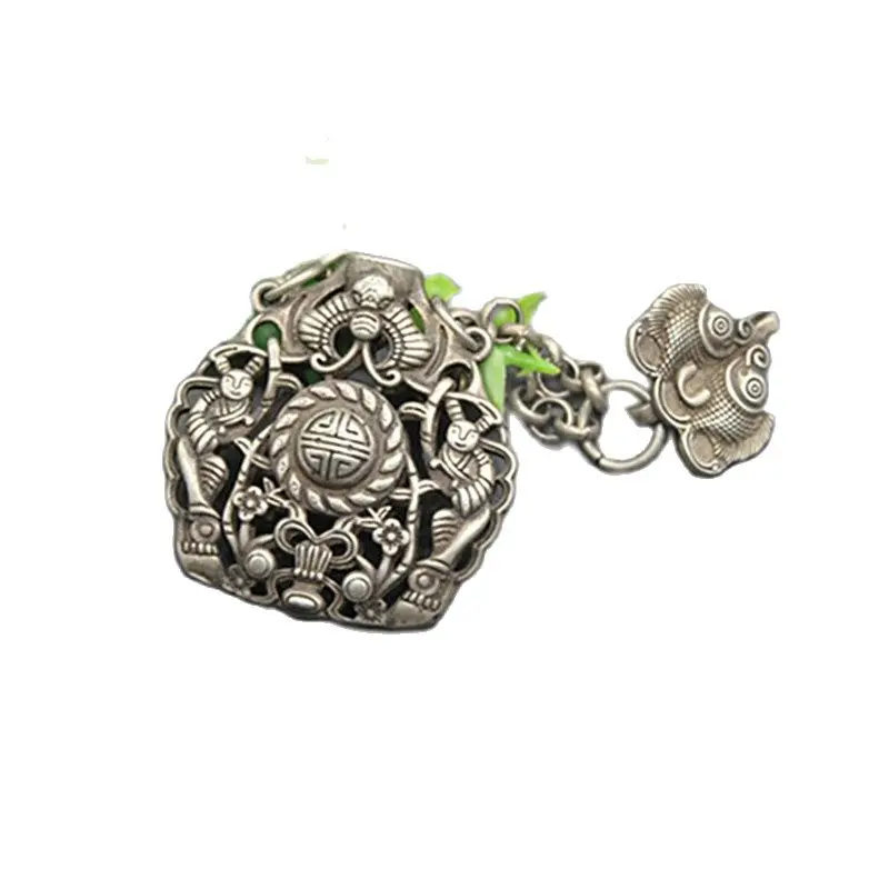 

Collect antique pendant, silver hollow pressed flap lock
