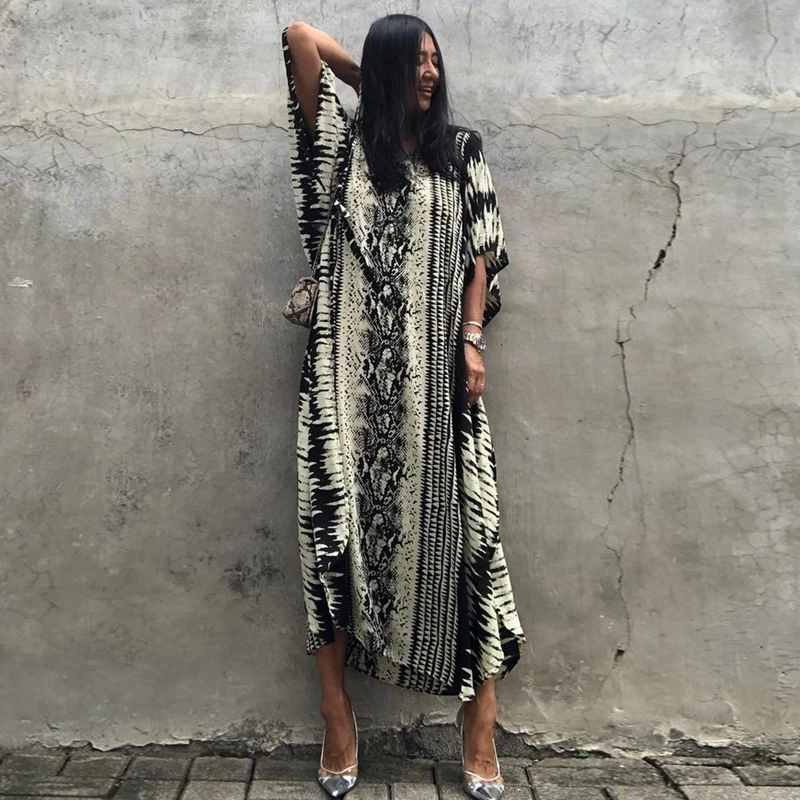 Длинное Хлопковое платье-кафтан в пляжном стиле с принтом змеиных полос богемном