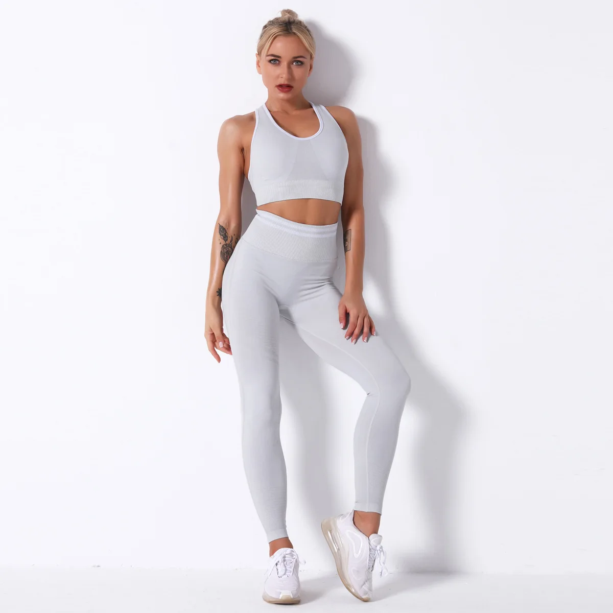 

Seamless knitting Lines Hip-Lifting Yoga Suits Sports Sexy Hip-Lifting Yoga Pants Women's Yoga Fitness Suits Yoga Set