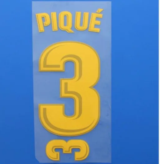 18 Домашняя печать Messi SUAREZ Neymar A. Iniesta SERGIO PIQUE nameset горячая штамповка футбольная нашивка значки - Цвет: Yellow 3 PIQUE