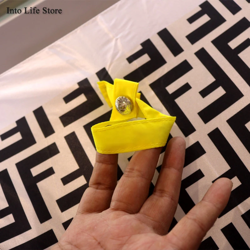 

Long Handle Umbrella Solid Wood Automatic Sun Umbrella Beach Creative Strong Windproof Umbrella Rain Women Parasols Gift Ideas