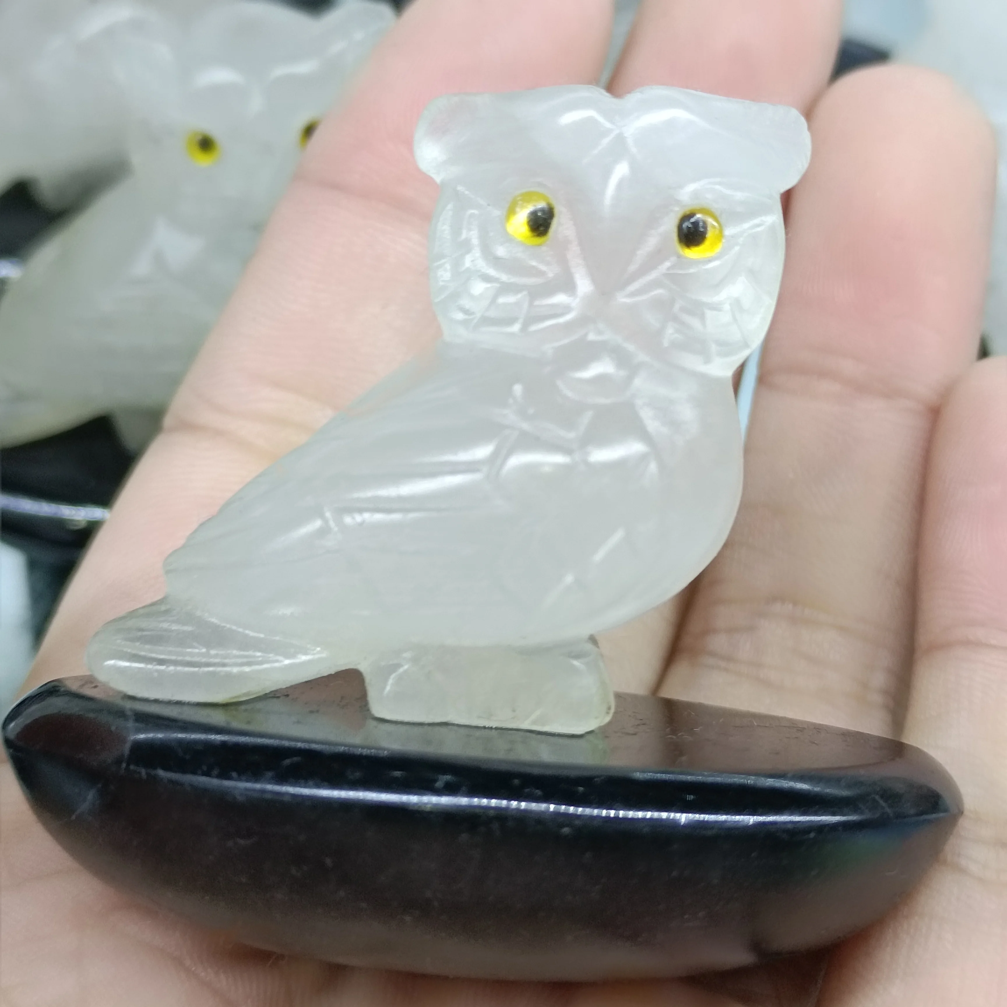 

1PC Natural crystals Owl Sculpture white quartz Showpiece Animal healing Figurine handicraft Ornaments gifts home decor
