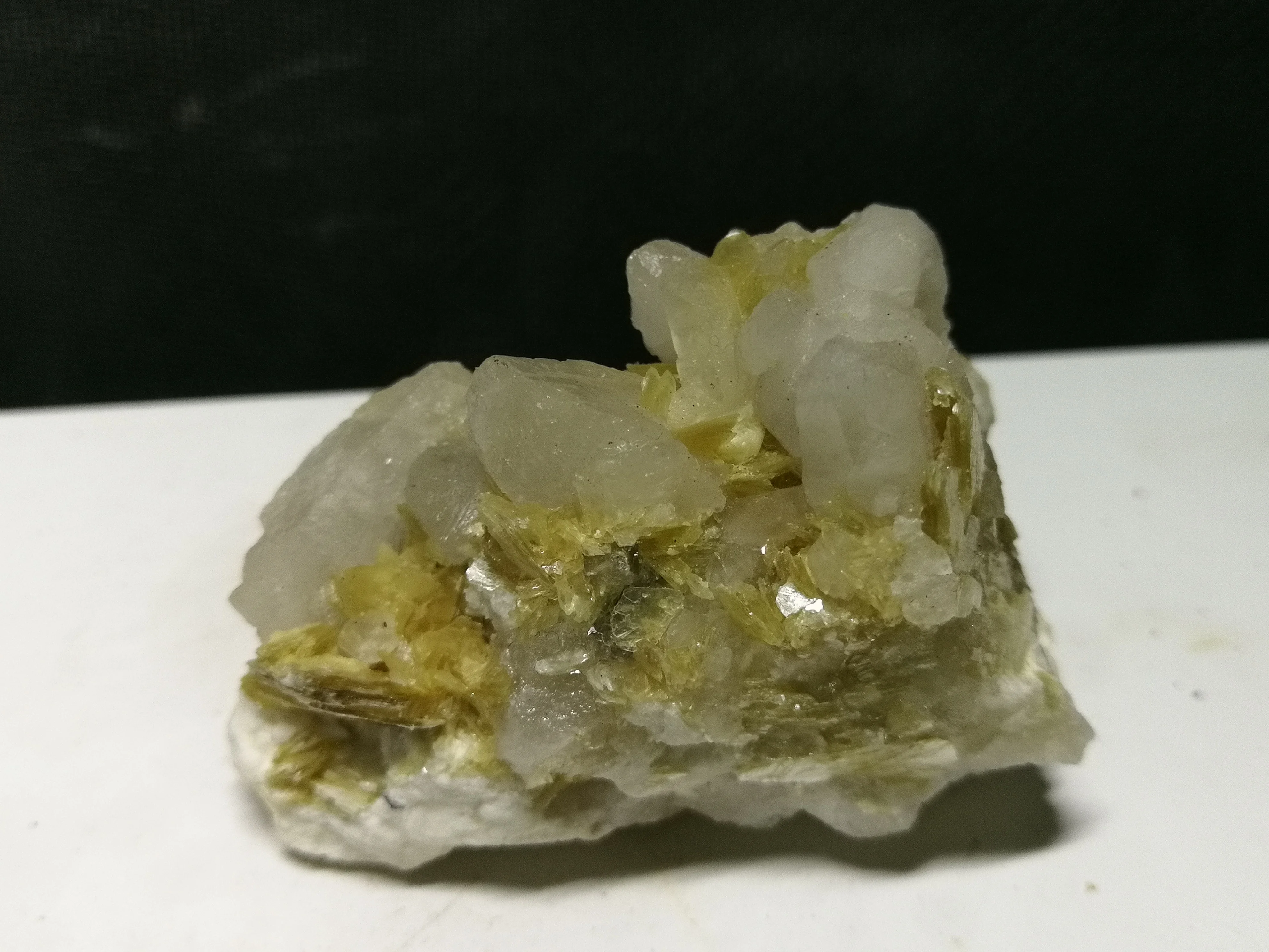 

96.7gNatural crystal cluster quartz mineral specimen, furniture ornament