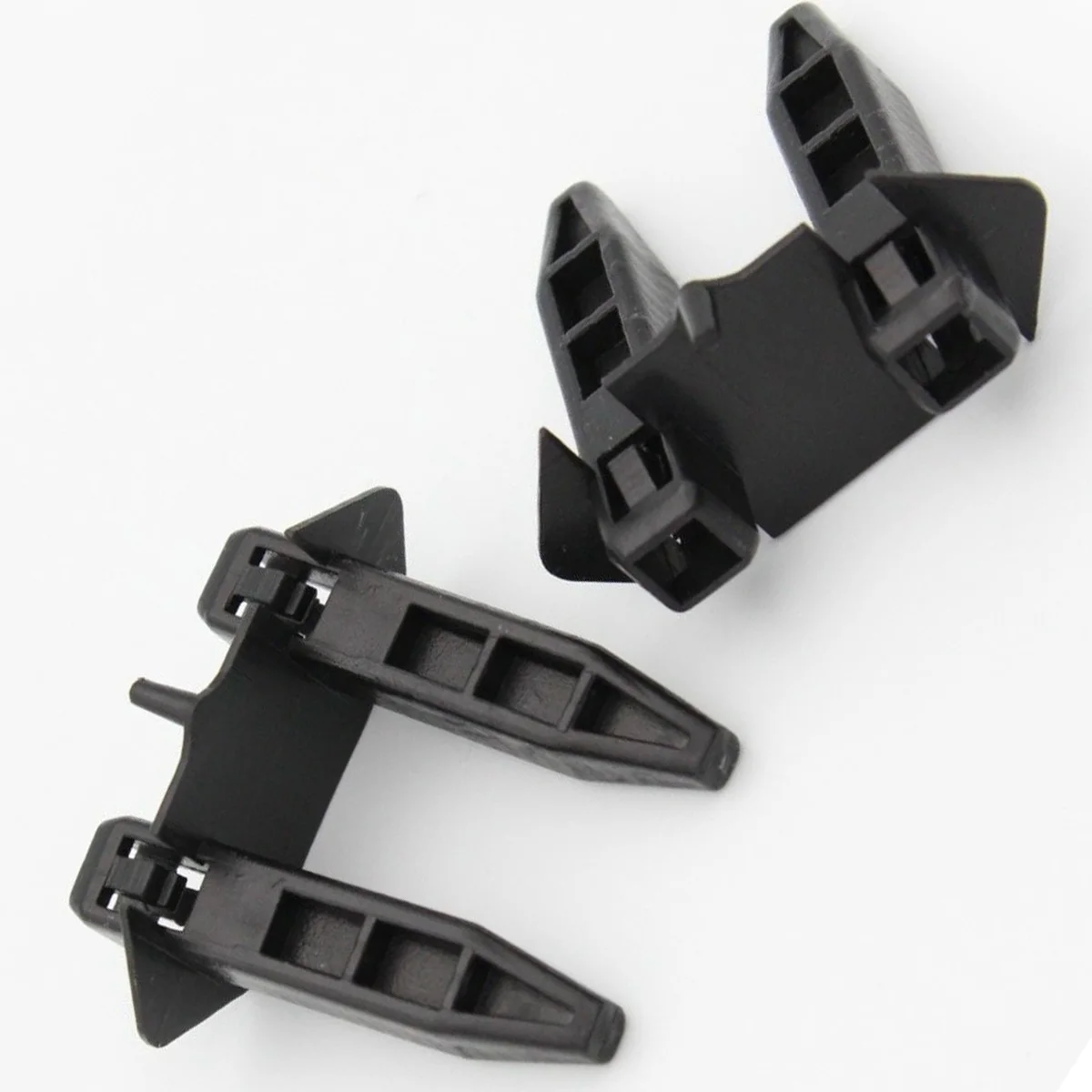 

2pcs Front Bumper Upper Panel Retainer Clip For Toyota RAV4 2001-2005 53145-42010 Car Replacement Accessories
