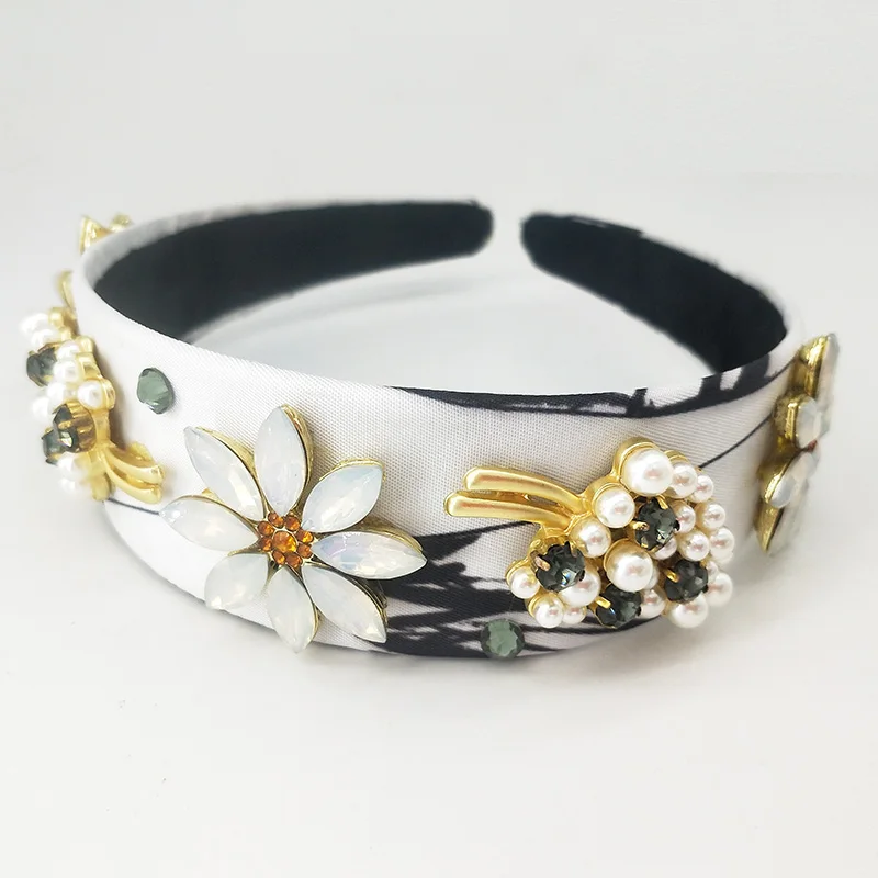 Повязка на голову женская в богемном стиле винтажный ободок с бусинами виде