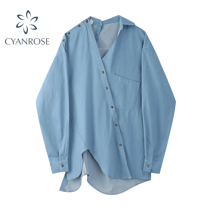 Женская джинсовая рубашка на пуговицах однотонная блузка неправильной формы с