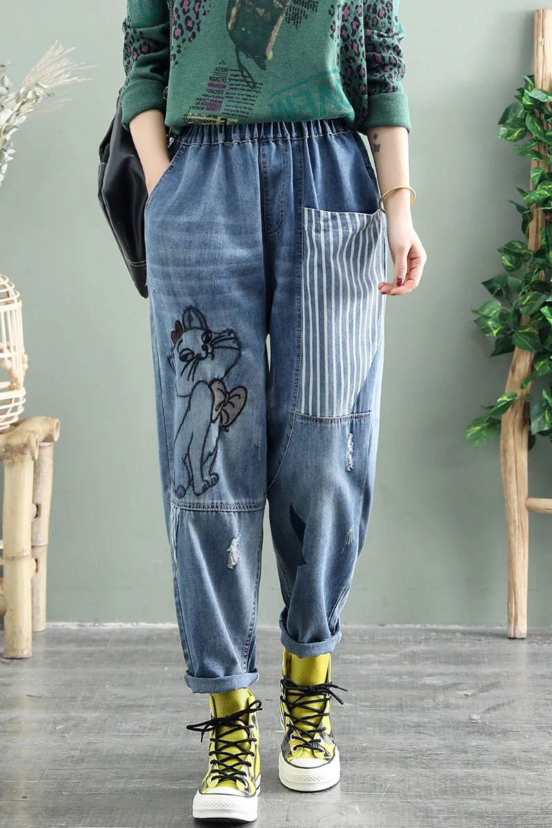 

2021 Spring New Loose Elastic Waist Baggy Pants Harem Jeans Women's Cartoon Embroidery Plus Size Casual Cropped Pants Denim