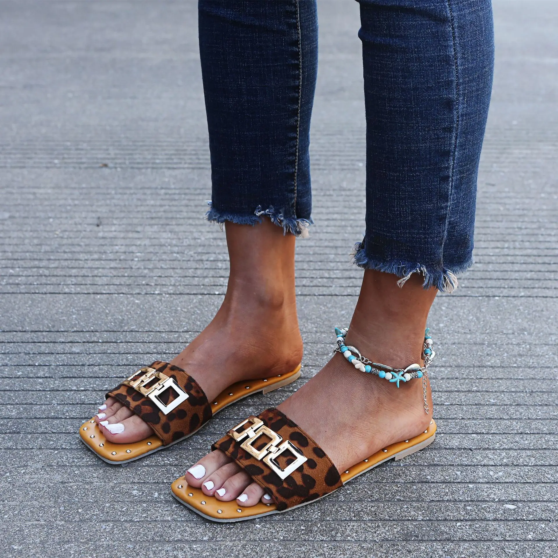 

2021 New Summer New Women's Sandals Flat Open Toe Outdoor Slippers Fashion Buckle Beach Shoes leopard print Plus Size 43
