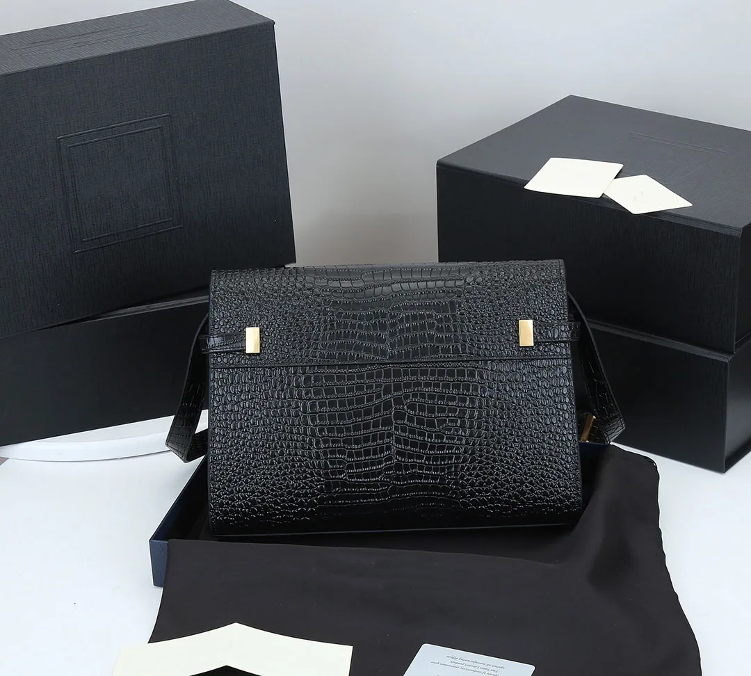 

2021 ladies luxury fashion cosmetic bag handbag messenger bag