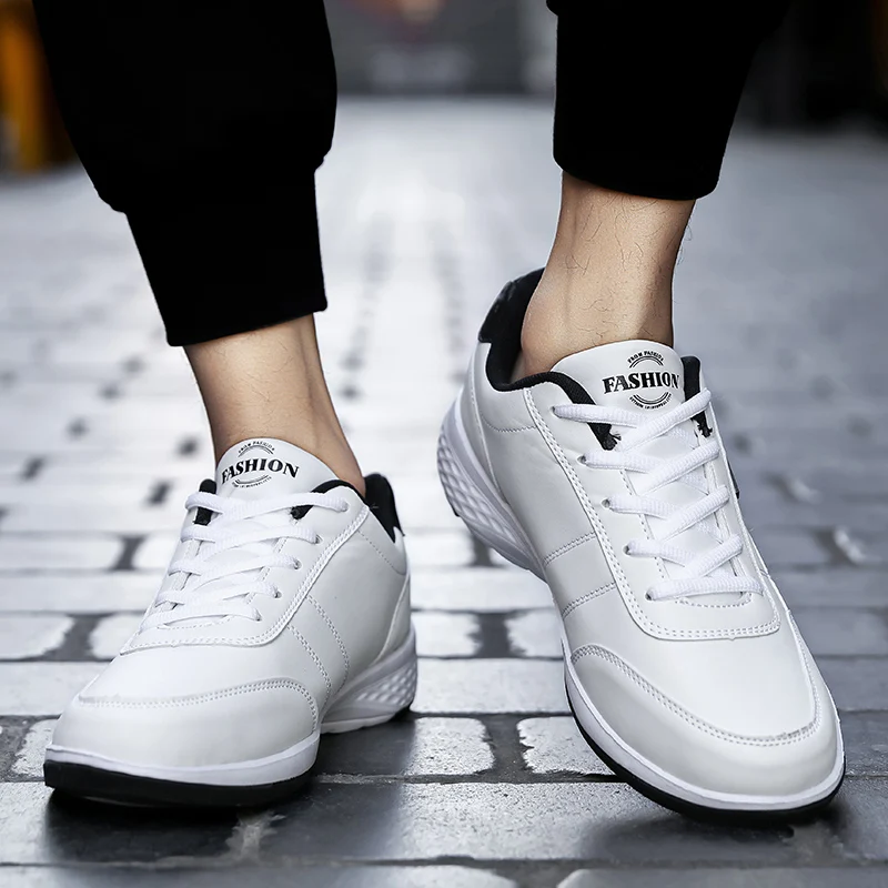 

New Fashion Men Sneakers Light Weight Casual Soft sole outdoor sport Shoes large size 48 Zapatos De Hombre Lace-up Running Shoes