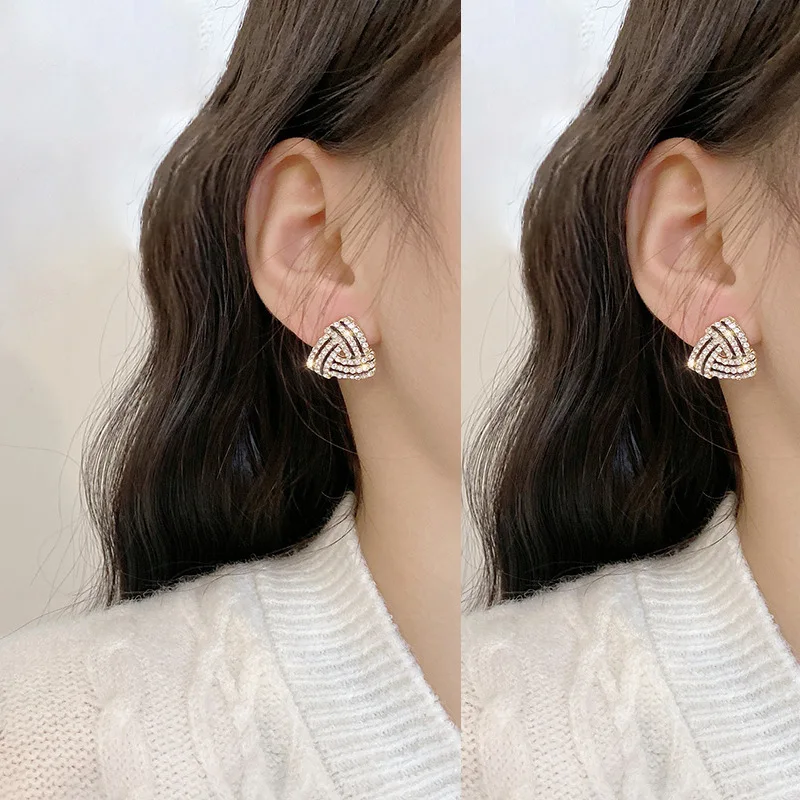 

Korean net red temperament personality s925 silver needle stud earrings high sense triangle light luxury earrings female commute
