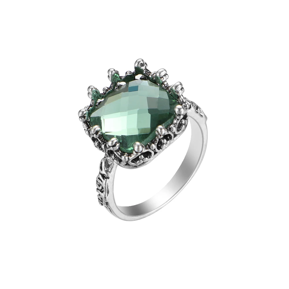 Простое кольцо с зеленым квадратным цирконом Винтажное из тайского серебра