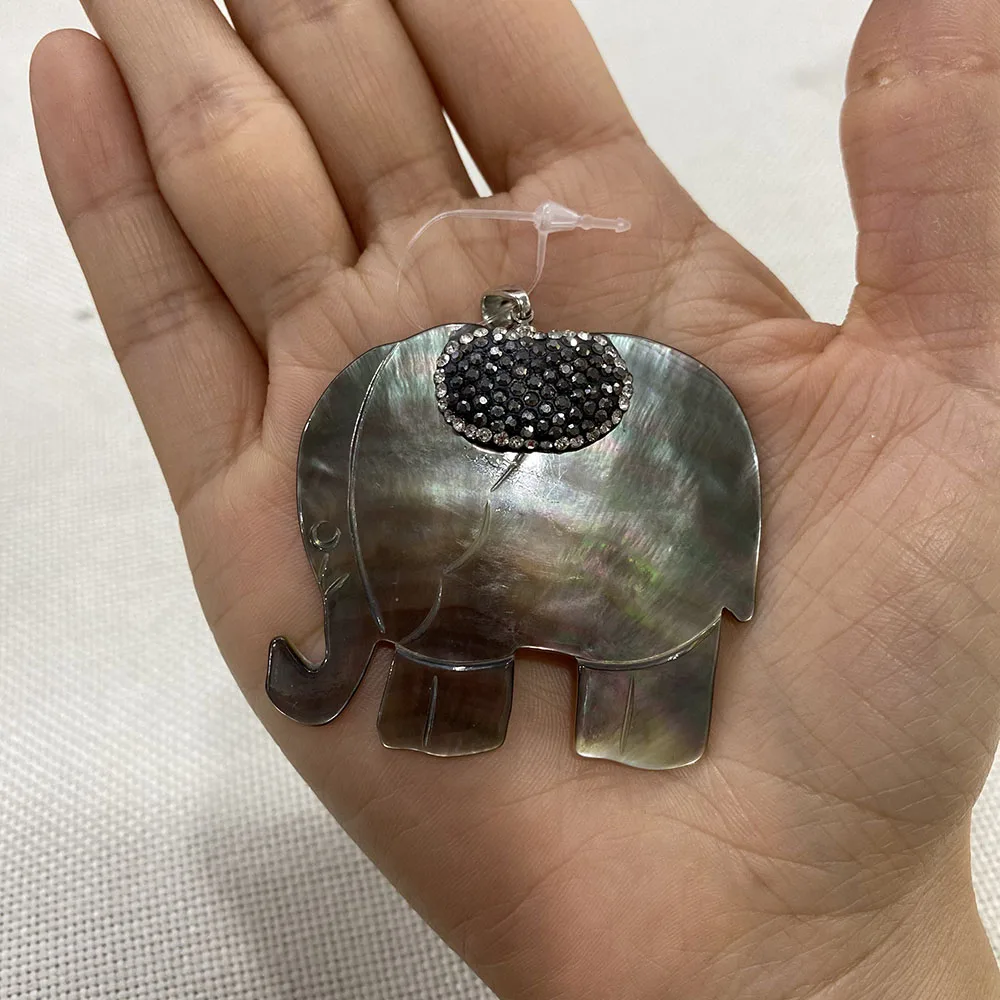 

Natural Freshwater Shells Exquisite Pendants Fashion Necklace Pendants Charm Earrings Jewelry Accessories Size 52x52mm