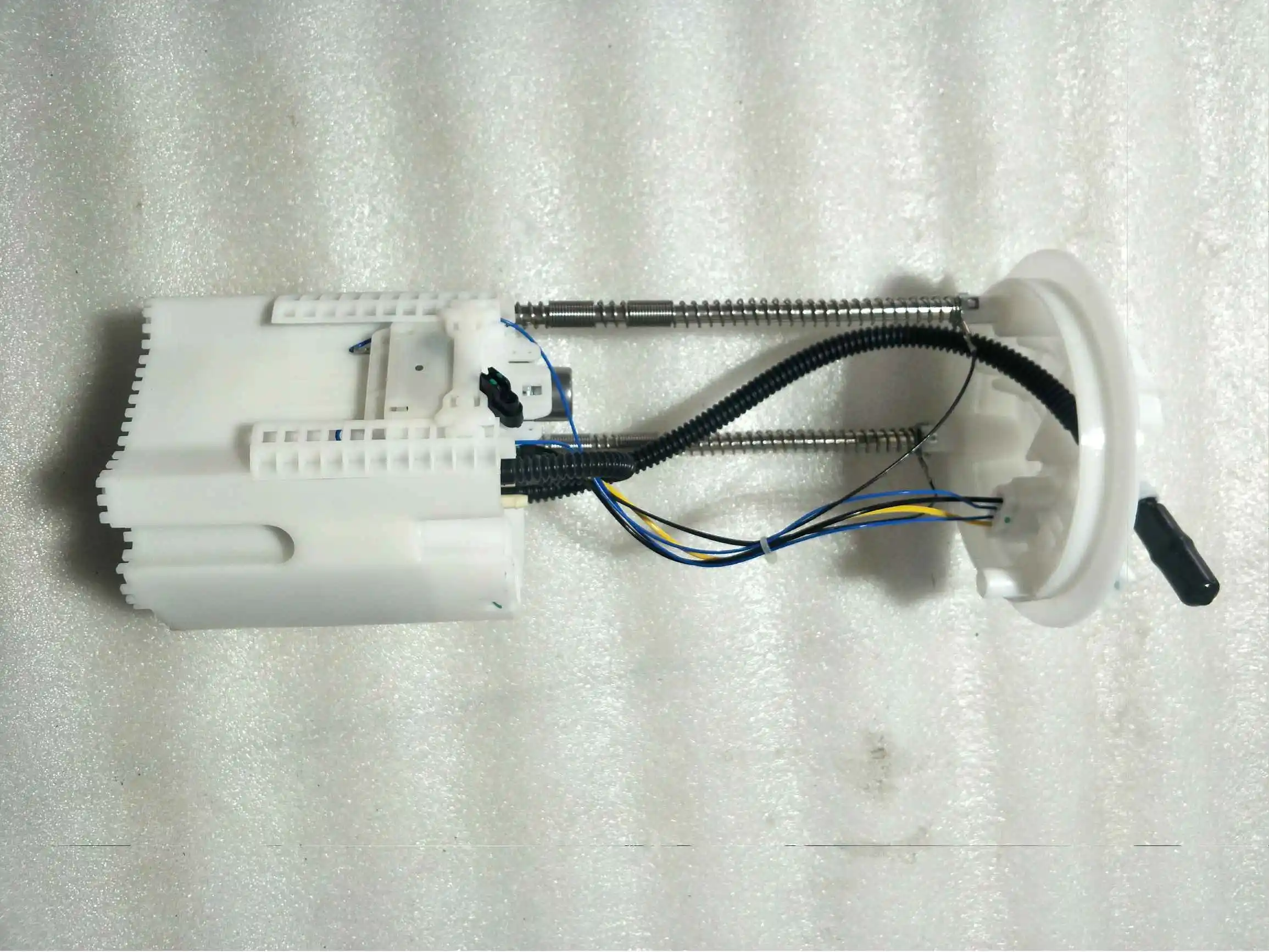 

E7252M 68050962AA высококачественный полный топливный насос в сборе чехол для Dodge Ram 09-10 L6 3.7L -cc