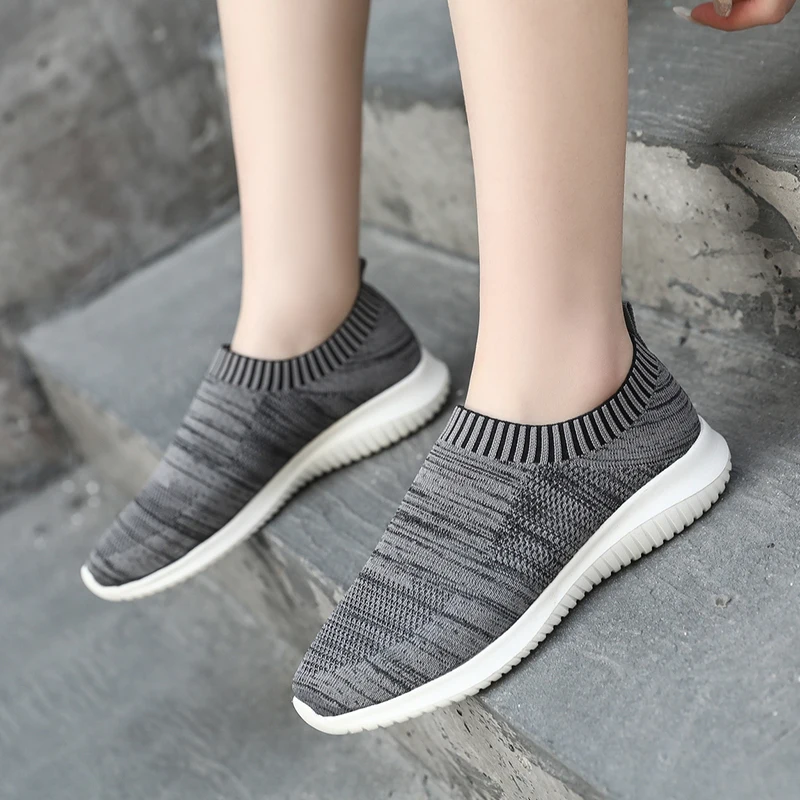 

New Women Sneakers Vulcanized Shoes Sock Sneakers Women 2021 Summer Slip On Flat Shoes Women Plus Size Loafers Assorted Colors