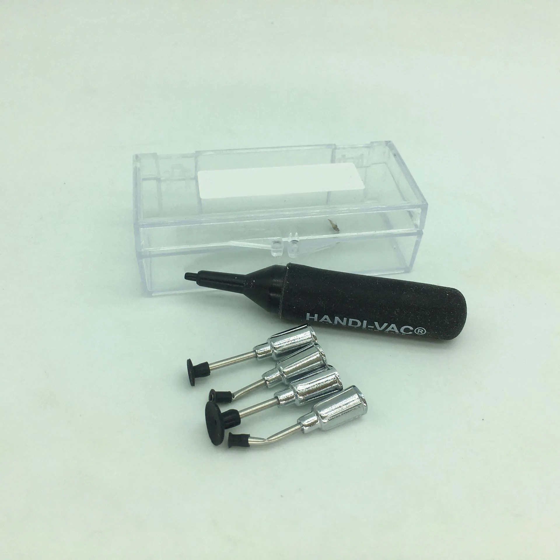 

Набор из 2 резиновых насадок на присоске с 4 всасывающими головками для конденсатора, резисторного чипа, паяльного насоса, черного цвета