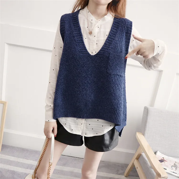 

2021 Korean version of the spring new women's vest short V-neck pullover loose sleeveless outer sweater