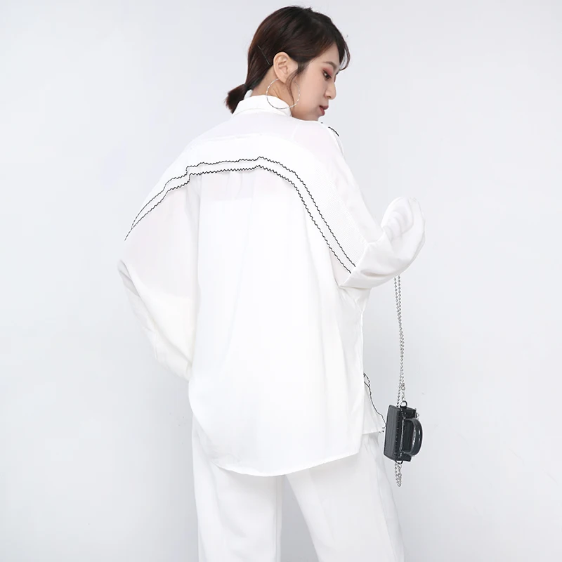 

[EAM] Women White Casual Big Size Ruffles Blouse New Lapel Long Sleeve Loose Fit Shirt Fashion Tide Spring Autumn 2021 1DD657300