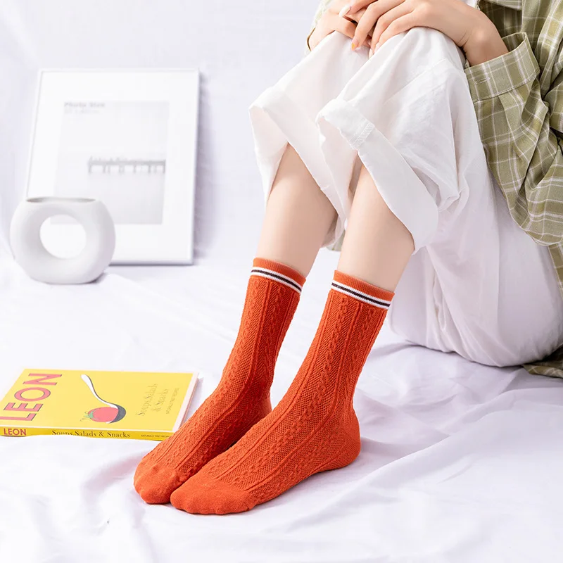 

Autumn and winter new solid color sweet cotton socks women net red trend ins socks women socks winter students high tide socks