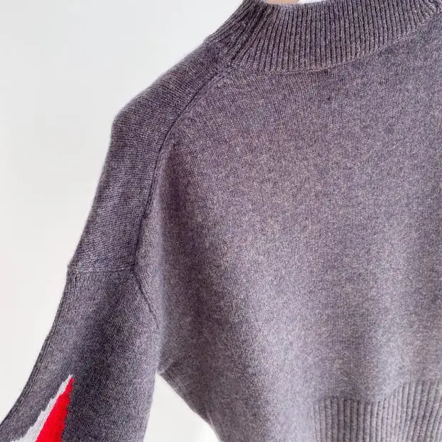 

2020 Autumn /winter 100% Cashmere Sweater Women's Long-sleeved Round Neck Solid Star Pattern Straight Pullovers