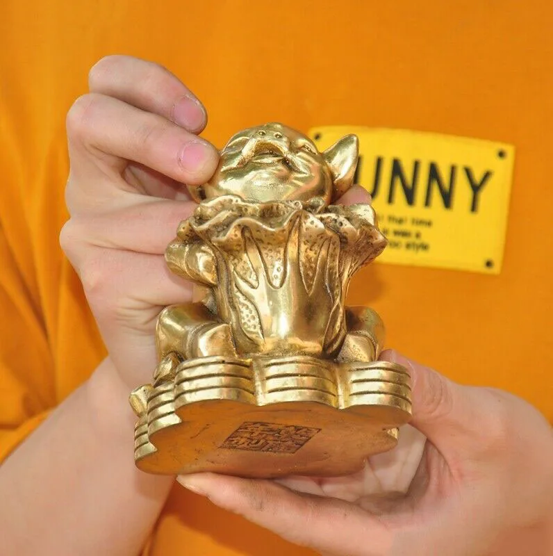 

wedding decoration China Feng Shui brass auspicious Chinese cabbage Zodiac animal pig Swine statue