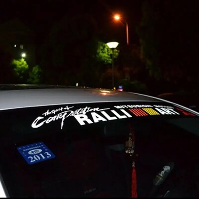 Автомобильные наклейки s на переднее и заднее лобовое стекло светоотражающие