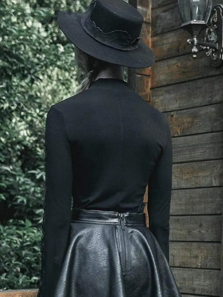 Женские обтягивающие футболки с расклешенными рукавами в стиле панк PT-432TC |