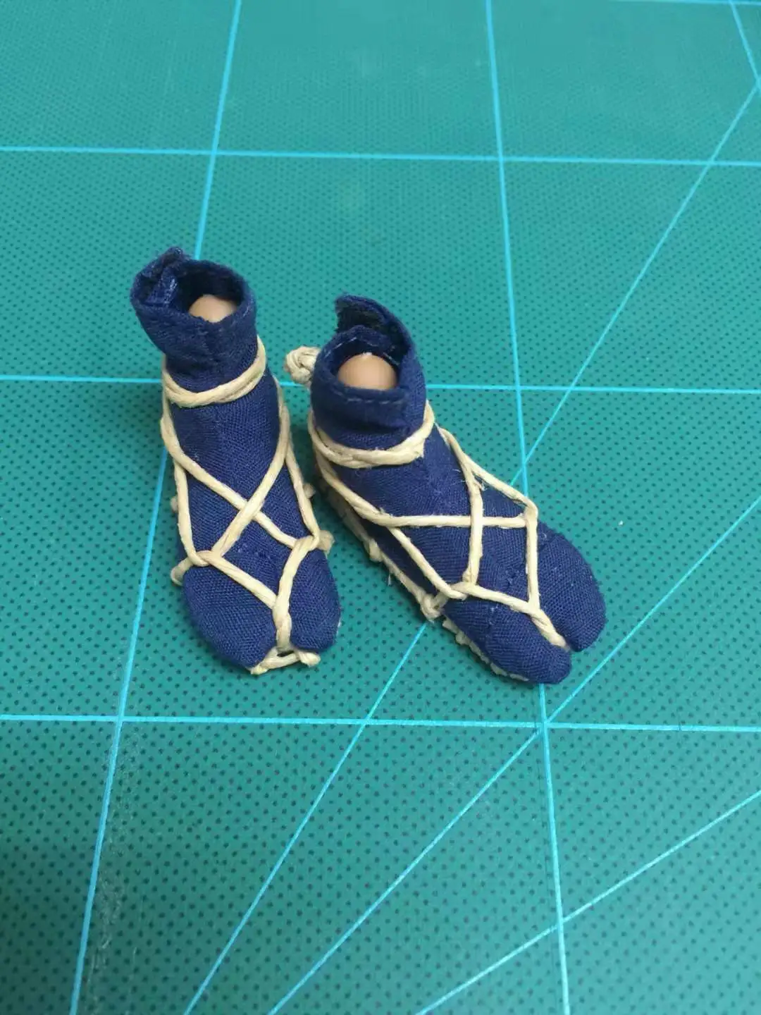 

1/6th Hand Made Japanese samurai Shoes + sock Model F12" Male Body Doll