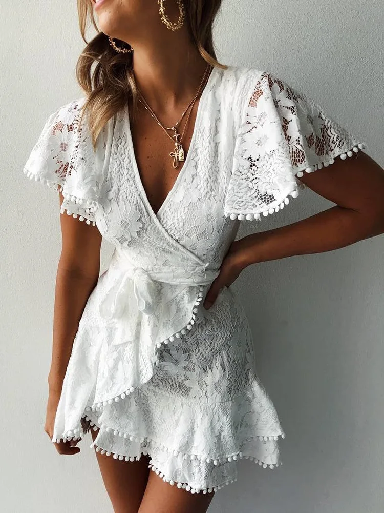 Вязаное кружевное платье с оборками осеннее женское белое мини-платье v-образным