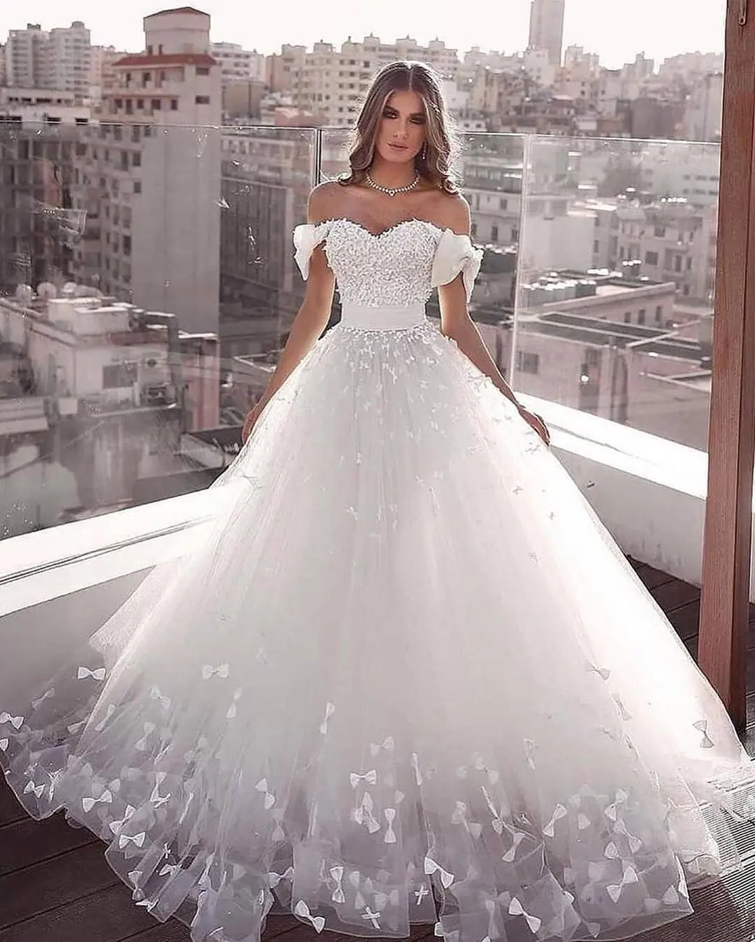 Vestidos De 15 Anos Пышное Платье с открытыми плечами Белое Бальное Платье c аппликациями с бантом Бальные платья с длинным шлейфом
