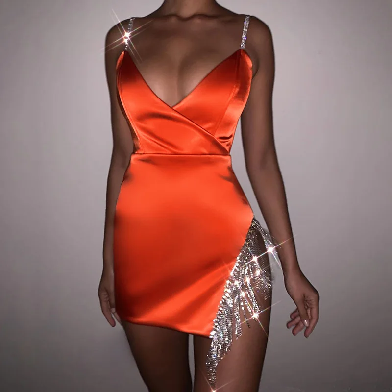 

OMSJ 2020, платье с кисточками на тонких бретелях, асимметричный подол, глубокий векк, атласное женское мини-платье, открытая спина, летнее, для в...