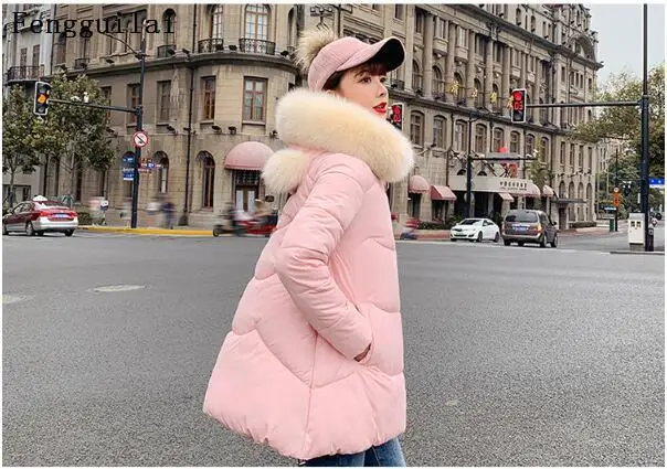 Корейская мода Женское зимнее пальто Черная куртка с капюшоном и воротником из