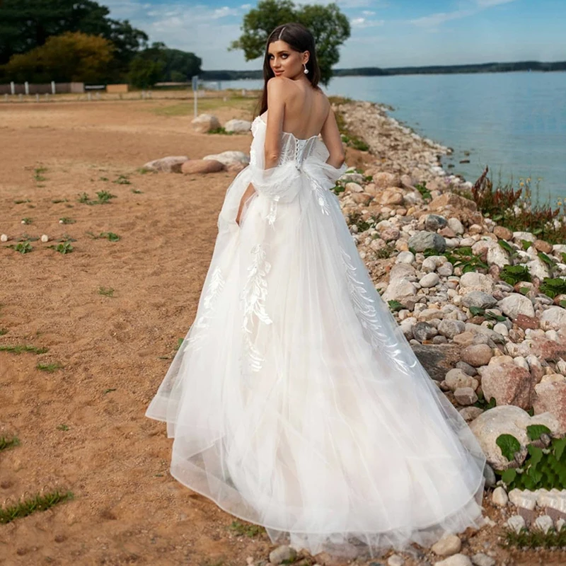 Купи Charming Boho Beach Wedding Dresses Lace Ivory Wedding Gowns Off Shoulder Sleeves Bridal Dresses Strapless Back Out 2022 Latest за 4,884 рублей в магазине AliExpress