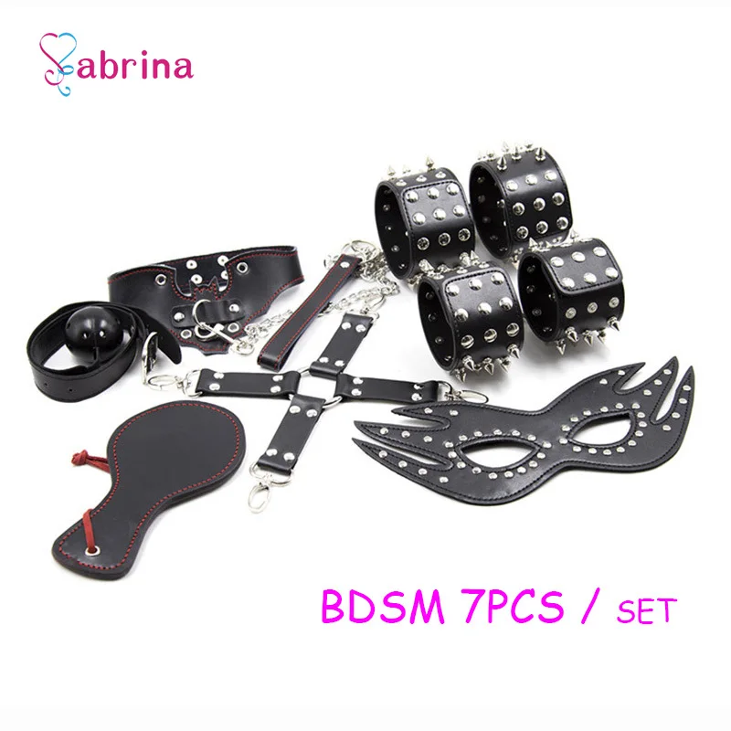 Кожаные секс игрушки для взрослых пары наручники игра зажимы сосков плетка
