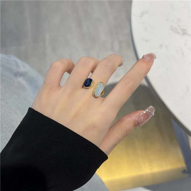 

2021 French New Retro Square Blue Oil Dripping Ring Fashion Temperament Simple Opening Ring Women's Jewelry