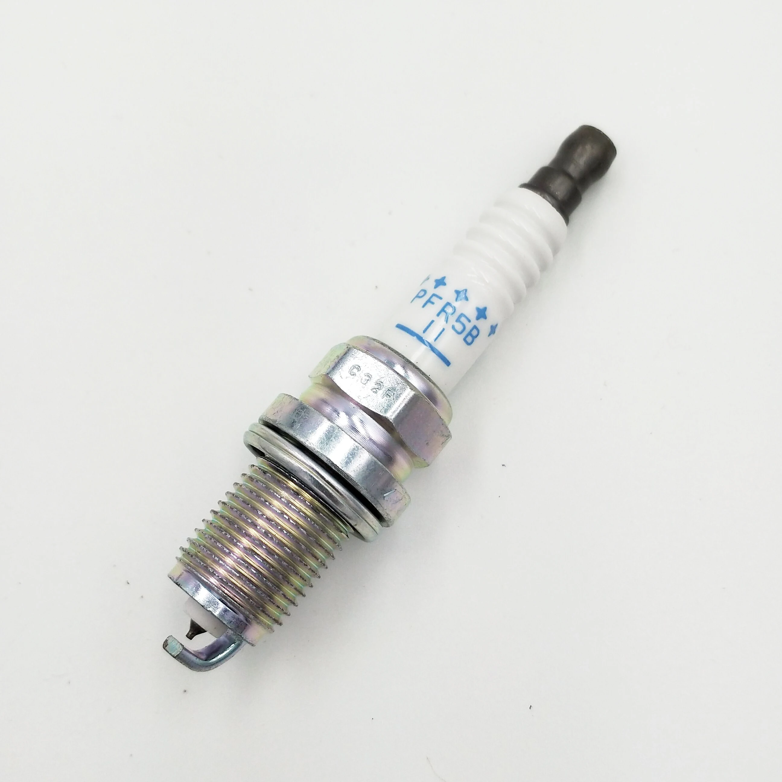4 шт. PFR5B11 22401AA570 Иридиевые свечи зажигания 22401-AA570 PFR5B-11 для Subaru Forester Impreza Legacy Nissan