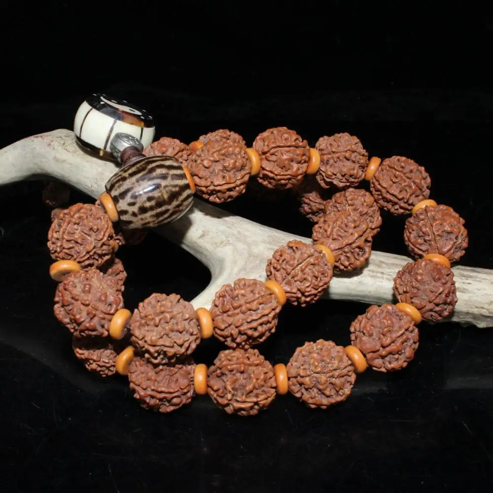 

Exquisite retro Vajra Bodhi hand string
